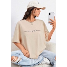 Energetic Ön Baskılı Bisiklet Yaka Kadın Oversize Tshirt Taş Rengi