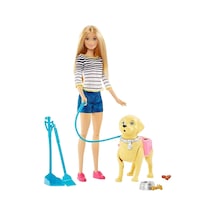 Barbie ve Tuvalet Eğitimindeki Köpeği Köpekli Barbie