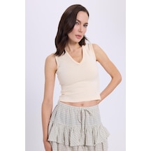 Tudors Kadın Slim Fit Dar Kesim V Yaka Sıfır Kol Pamuklu Ribanalı Bej Bluz-38840 Bej