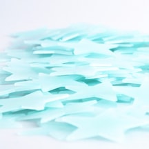 Xiyyadms 100 Adet Parlayan Gece Yıldızı Çıkartması - Çocuk Odası Dekoru İçin Işıkla Şarj Olan Yapışkan Yıldızlar Mavi