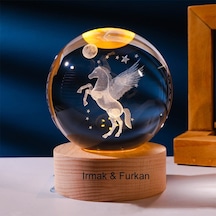 Işıklı Ahşap Kaideli Şahlanan At Cam Küre 8cm 6cm