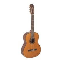 Admira Adm0510 Juanıta Klasik Gitar Oregon Çamı Kapak Sapelli Gövde İspanyol Yapımı