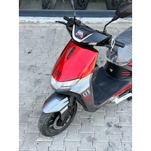 Kırmızı