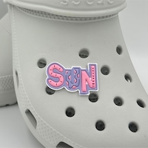 Crocs Terlik Süsü Ve Aksesuarı , Çanta Süsü Jibbitz 3d Sun Yazılı 03 Görsel Logo Aksesuar Lila-pembe-beyaz