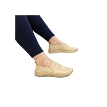 Voyager 9871 Bej Hakiki Deri Boncuklu Bayan Ayakkabı Bej