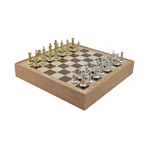 Gifthome Orta Boy Metal Roma İmparatorluğu Satranç Takımı Parlak Ve Rustik Desenli Sandıklı Mdf Tahtası 36x36x6 Cm.