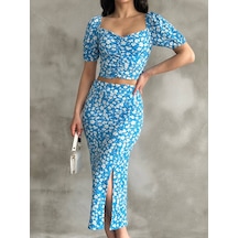 Kadın Mavi Çiçek Desenli Yırtmaçlı Etekli Crop Bluz İkili Takım Çok Renkli