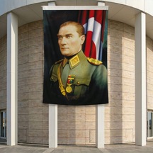 Üniformalı Gazi Mustafa Kemal Atatürk- Ay Yıldız Bayrak Poster Bayrak Premium Raşel Kumaş Ata17 2x3m Diğer