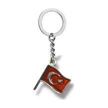 Türk Bayrağı Ay Yıldız Figürlü Kırmızı Beyaz Flamalı Metal Anahtarlık Millî Ruhlu Unisex Aksesuar