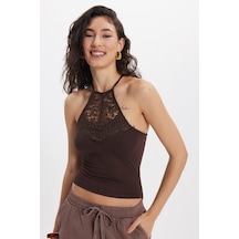 Tudors Kadın Slim Fit Dar Kesim Kolsuz Bisiklet Yaka Dantelli Sırt Detaylı Kahverengi Bluz-50570