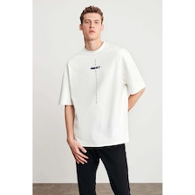 Zenna Tarz Unisex Baskılı Oversize T-shirt - Beyaz