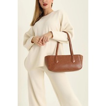 Lovelystore Kırışık Dokulu Fermuarlı Baget Kadın El Kol Ve Omuz Çantası 33x15 Taba