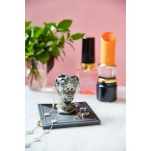 Dekoratif Tabaklı Helen Takı Asacağı 1