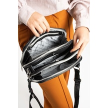 Just Polo Şık Model Yeni Sezon Orta Boy Lakos Kumaş 5 Bölmeli Postacı Omuz Çantası Ebat 28 X 18 Cm Siyah