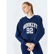 Koton Kolej Baskılı Uzun Kollu Oversize V Yaka Sweatshirt Lacivert 5sal10417ık Lacivert
