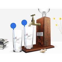 Kişiye Özel Renkli Baskılı Mânâ Sevgili Tasarımlı İkili Vodka Bardağı Ve Ahşap Vodka Standı Hediye Seti-1 Sarı