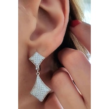 Pırlanta Işıltısında Zirkon Taşlı Gümüş Lüks Şık Küpe