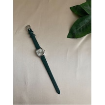 Retro Minimal Deri Kordon Kadın Kol Saati Gümüş