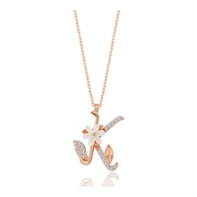 Mia vento Işıltılı Manolya Çiçeği K Harfi Gümüş Harfli Kolye Rose Gold