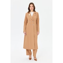 Broşlu Kruvaze Uzun Ceketli Takım Camel Kahverengi