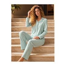 Genel Markalar Kadın Ultra Soft Şardonlu Çizgili Pijama Takımı Uzun Kollu, Düğmeli Milan Model Açık Yeşil Ve Beyaz Çizgili Açık Yeşil Ve Beyaz Çizgili