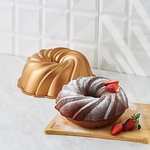Karaca Cake Pro Pare Gold Döküm Kek Kalıbı 26 Cm
