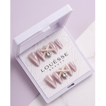 Louésse Blush Pearl Takma Tırnak 12 Li Pembe Işıltılı Taşlı Kurdele Detaylı Nail Set