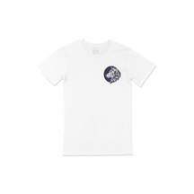 Aydaki Asil Kurt Cep Logo Tasarımlı Beyaz Tişört