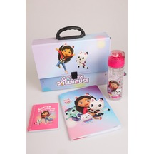 X Dekomus Lisanslı Gabby S Dollhouse Magic School Collection 500 Ml Tritan Matara, Saplı Çanta, Defter Ve Bloknot Seti Altın