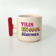 Yılın En Cool Öğretmen Baskılı Kırmızı Kulplu T Öğretmenler Günü Kupa