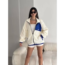 Kadın Ön Nakış İşlemeli Flota Cepli Oversize Kuzu Polar Ceket - Beyaz
