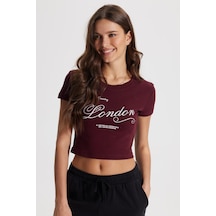 Tudors Kadın Slim Fit Dar Kesim %100 Pamuk Bisiklet Yaka Kısa Kollu Baskılı Bordo Crop Tişört-50533