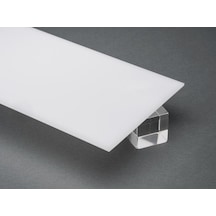 4.8 - 5Mm Süt Beyazi Pleksiglas Levha