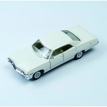 Kinsmart 1967 Chevrolet Impala 1:43 Krem Çek Bırak Model Araba