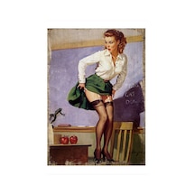 Bedeko Kurbağadan Korkan Pin Up Kızı Tasarım Ahşap Tablo 25 Cm X 35 Cm