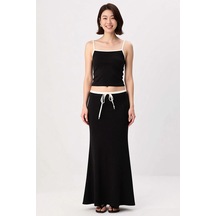 Benerly Kadın İnce Askılı Havuz Yaka Fitted Esnek Örme Crop Top Maxi Etek siyah