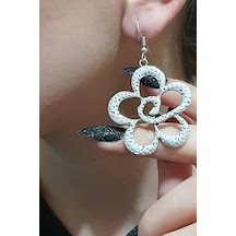 Gümüş Kaplama Çelik Çiçek Desenli Küpe