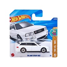 Hot Wheels '94 Audi Avant Rs2 - Hw: '70s Vs '90s Beyaz 1/64 Diecast Model Araba Çok Renkli
