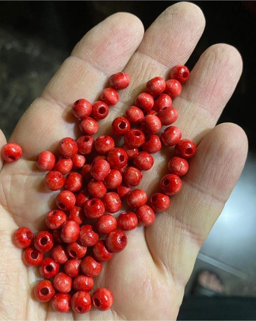 6 Mm Kırmızı Ahşap Boncuk - Dekor Boncuğu , Makrome Boncuğu 50 Gr , Ort 350-400 Adet