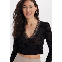 Tudors Kadın Slim Fit Dar Kesim V Yaka Uzun Kollu Dantel Detaylı Siyah Bluz-50678