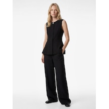 Koton Bisiklet Yaka Metal Aksesuarlı Kolsuz Peplum Bluz Siyah 6wak20102uw