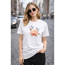 Herkesemoda Pembe Çiçek Baskı Detaylı Basic T-shirt Beyaz