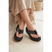 Fox Shoes Y973525409 Siyah Taş Detaylı Parmak Arası Kalın Tabanlı Kadın Terlik