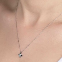 Swarovski Taşlı Gümüş Dörtgen Kadın Kolye (551180759)