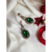 Kristal Taşlı Oval Kesim Sallantılı Küpe Yeşil Kristal Taşlı Oval Kesim Sallantılı Küpe Yeşil