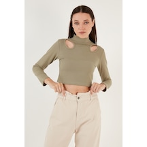 Lela Esnek Slim Fit Cut Out Pencereli Dik Yaka Crop Bayan Bluz 5865348 Olive