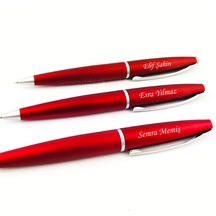3 Adet Isme Özel Kırmızı Metal Tükenmez Kalem Kutulu Kırmızı