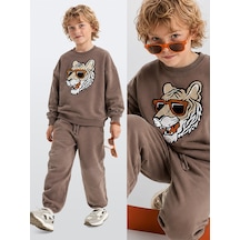 Denokids Erkek Çocuk Eşofman Takım Kaplan Aplikeli Kahverengi – %100 Pamuk Kışlık Oversize (5-11 yaş)