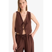 Defacto Regular Fit V Yaka Bağlamalı Krinkıl Kumaş Kolsuz Bluz F0617ax25smbn341 Kahve