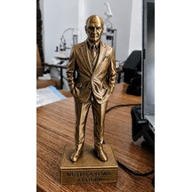 Detaylı İşçiliğe Sahip 15 Cm Atatürk Figürü - Ev Dekorasyonu İçin Anlamlı Hediyelik Detaylı İşçiliğe Sahip 15 Cm Atatürk Figürü - Ev Dekorasyonu İçin Anlamlı Hediyelik